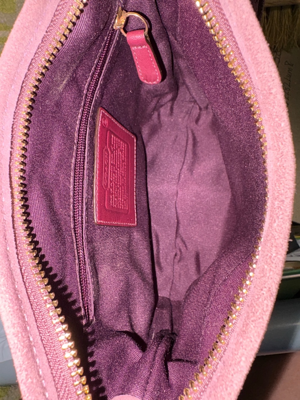 Coach Vintage 2005 Soho Suede Swing Pack in Dusty Rose with Burgundy Strap - Picture 3 of 10